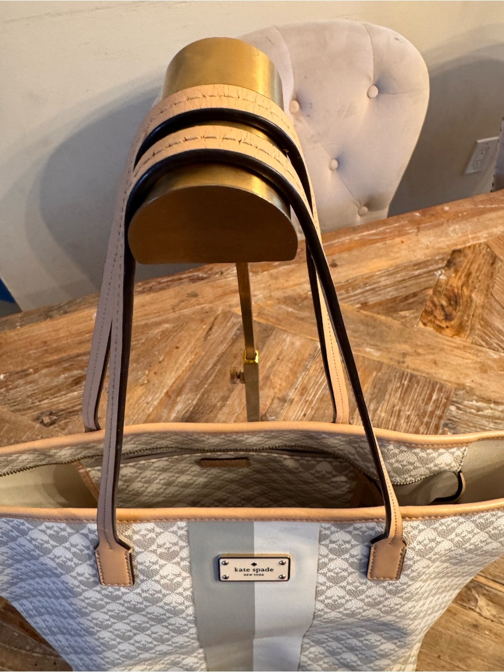 Kate Spade ♠️ Cream & Light Gray Patterned Tote with Center Stripe - Picture 3 of 9